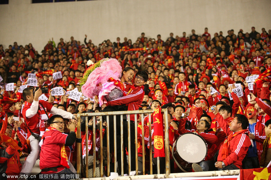 葡萄牙体育训练开放日，集结日刷新队史纪录引欢呼，欧篮联在即，球探报告显示潜力的简单介绍